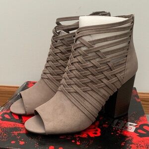 New jonah doe heeled bootie sandal